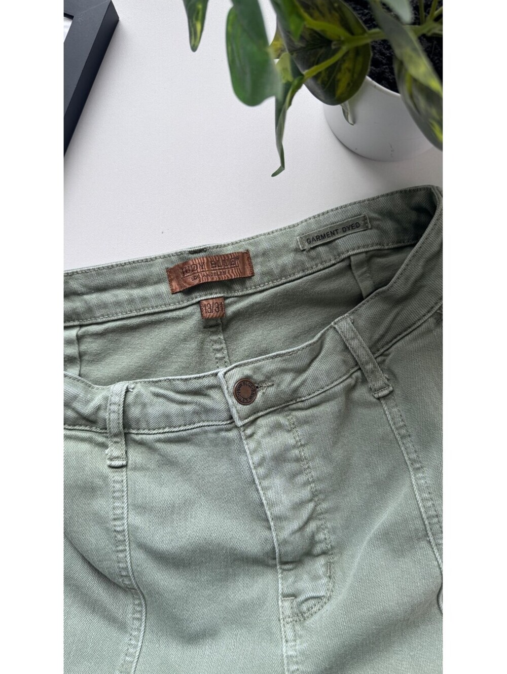 Judy Blue Green Raw Hem Pants Women 13/31 Casual Cottagecore Front Seam Relaxed - Picture 8 of 10